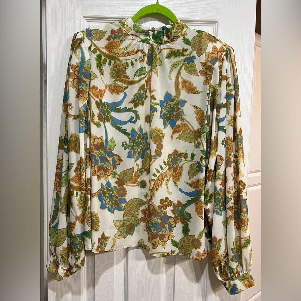 Flying Tomato women’s blouse size L
